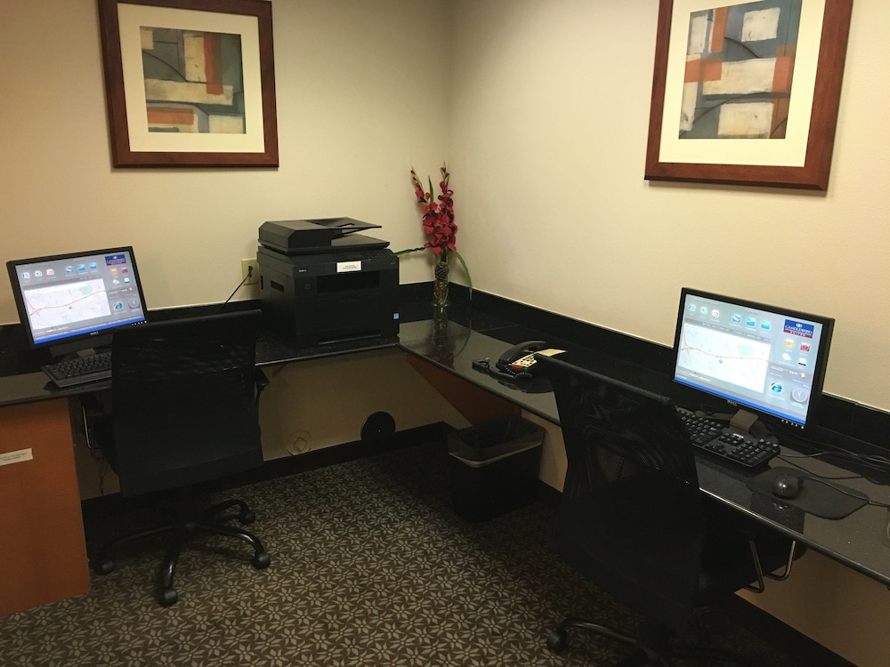 Candlewood Suites Tuscaloosa by IHG - photo 58