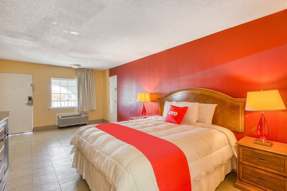 OYO Hotel Jackson Fairgrounds I 55 - photo 11