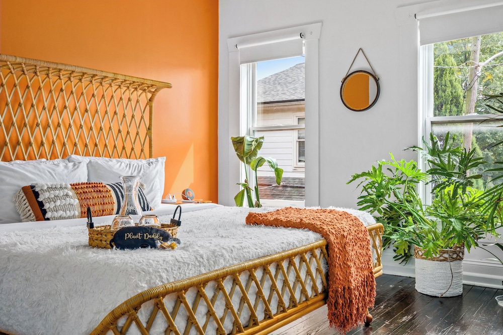 Jungle House Urban Lofts Short North & Convention Center — 5-Star Luxury Hotel in Columbus, United States