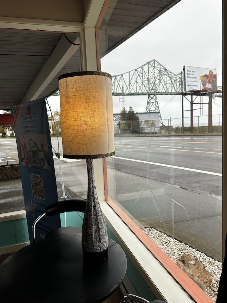 Atomic Motel - photo 8