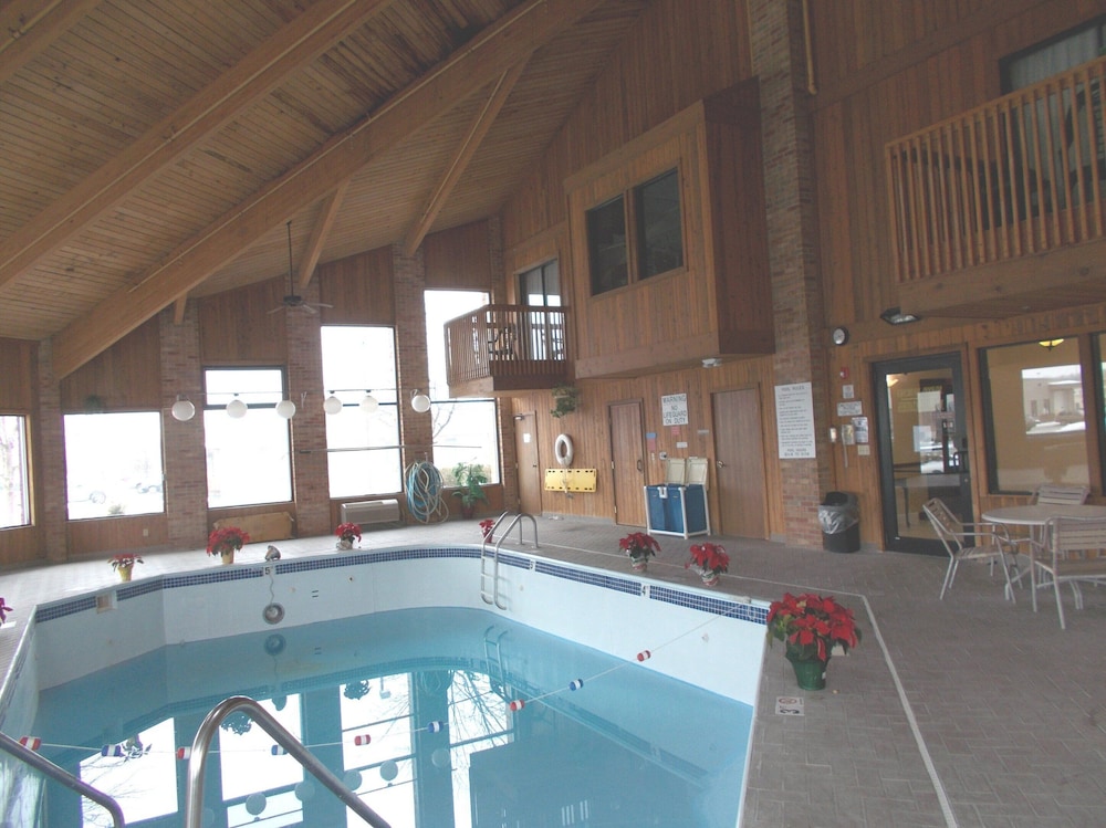 Royalton Inn and Suites Wilmington - photo 11