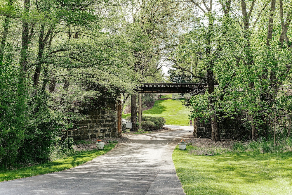 Batten Green Venue & Lodging - photo 81