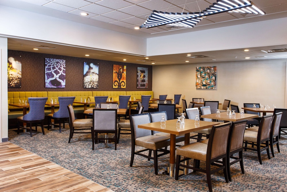 DoubleTree by Hilton Neenah - photo 46