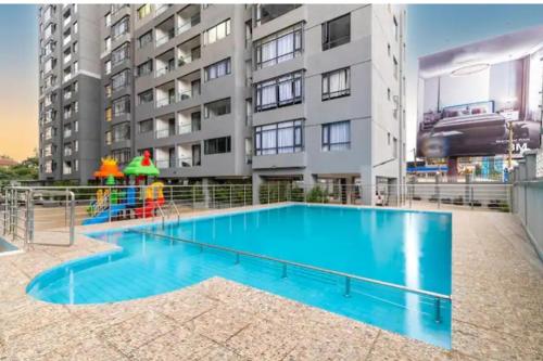 Spacious 3bed 3bath Sleeps 6 Close to Yaya Center