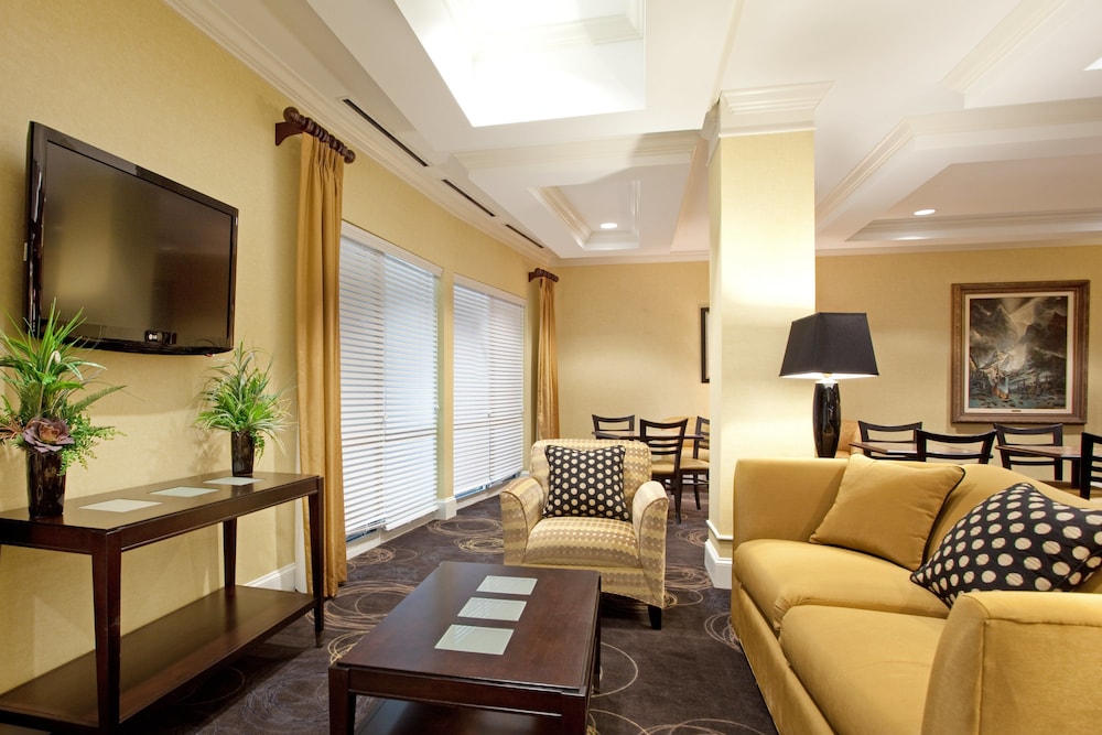 Holiday Inn Express Pembroke by IHG - photo 44