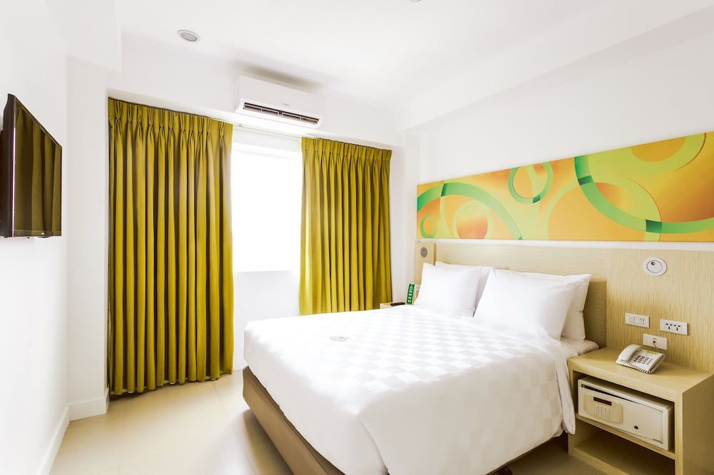 Go Hotels Timog - last minute hotel in Manila