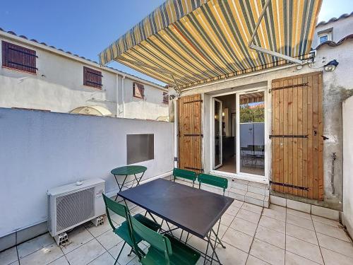 Réf 12 : Appartement 4 pers Les Impériaux II n 9 — 4-Star Luxury Hotel in Saintes-Maries-De-La-Mer, France