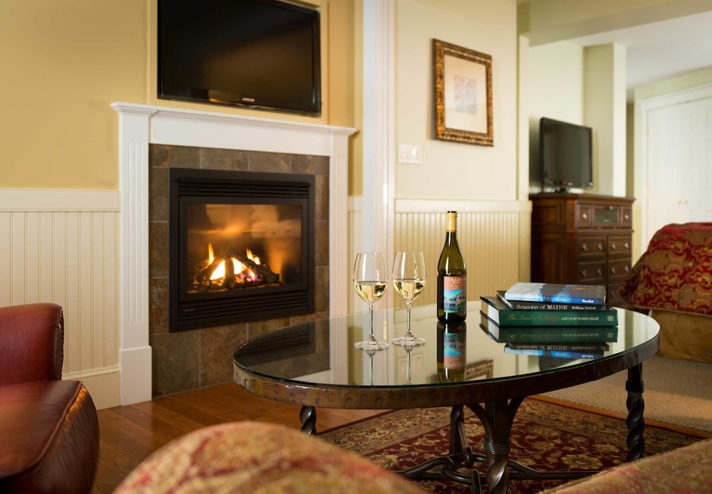 Grand Harbor Inn - photo 15