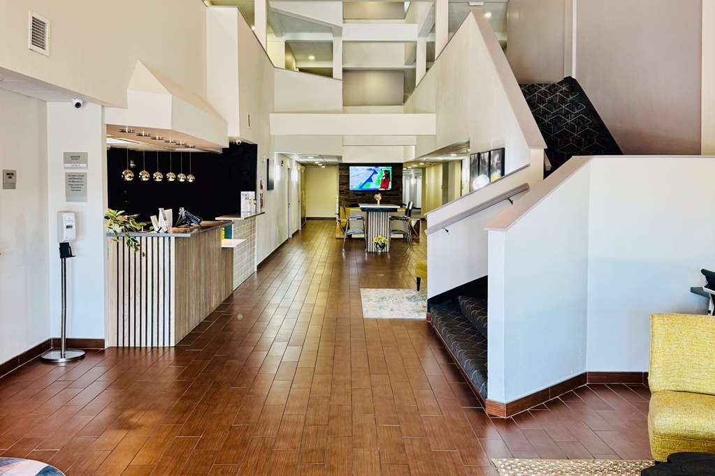 Clarion Pointe Albemarle - photo 14