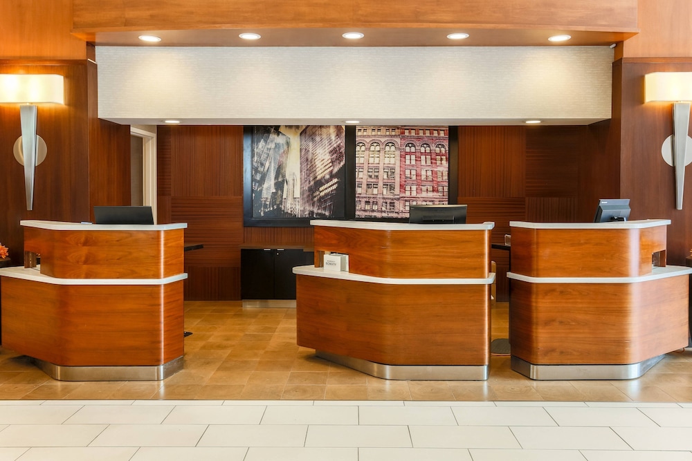 Courtyard by Marriott Pittsburgh Downtown - photo 28