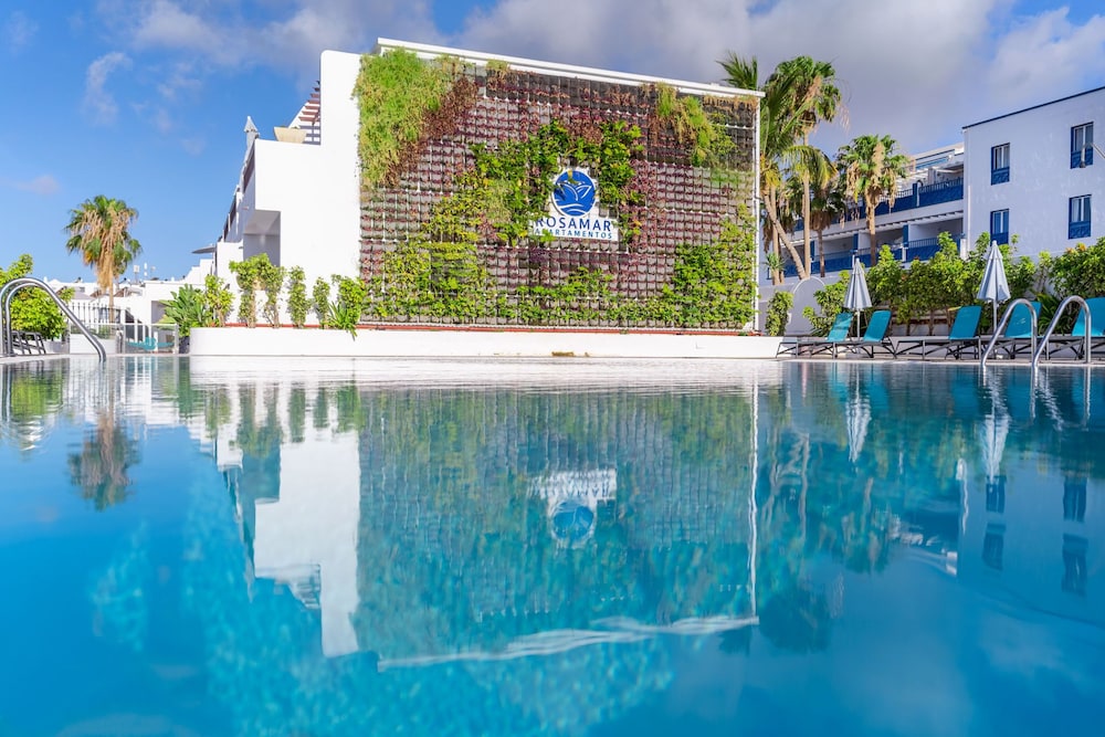 Rosamar Apartamentos — 4-Star Luxury Hotel in Puerto Del Carmen, Spain