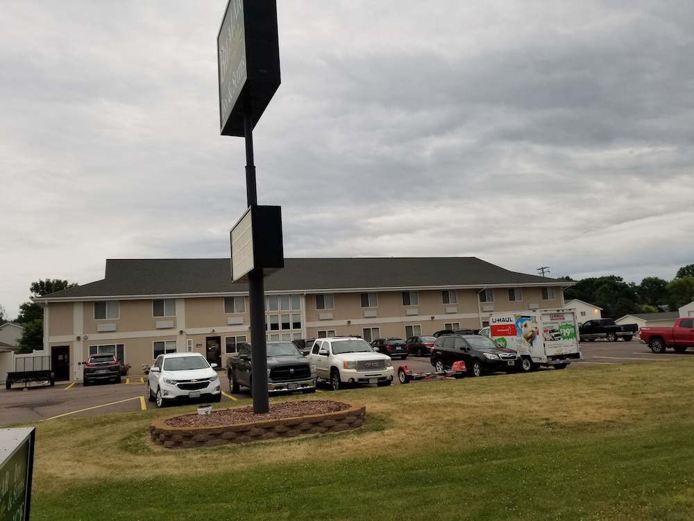 Bilmar Inn & Suites Dell Rapids Near Sioux Falls - photo 209