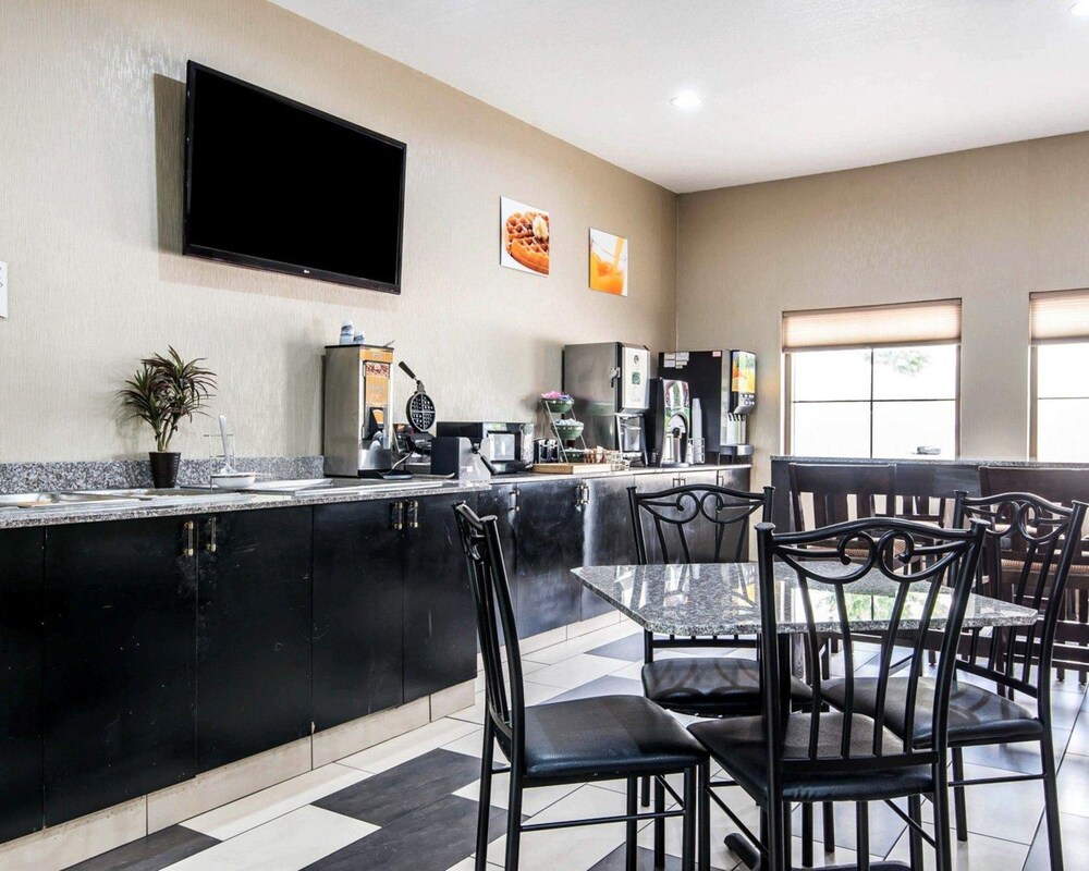 SureStay Plus Hotel by Best Western Blue Springs - photo 31