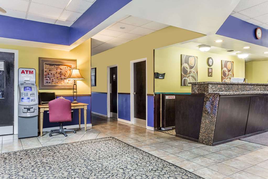 Days Inn by Wyndham Goldsboro - photo 3