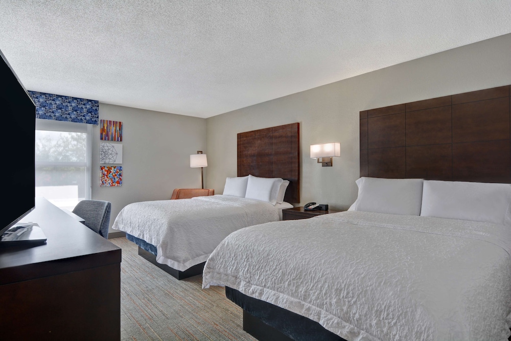 Hampton Inn Greenwood - photo 18
