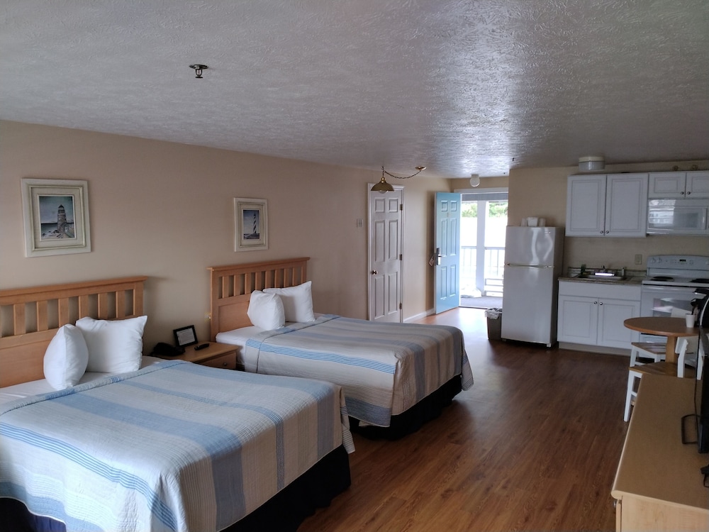 Grand Beach Inn - photo 31