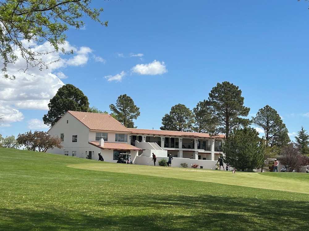 El Verde Inn - photo 41