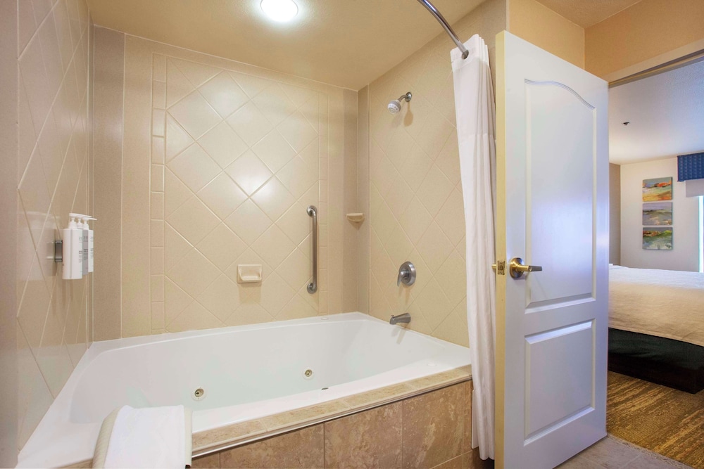 Hampton Inn & Suites Mountain Home - photo 15
