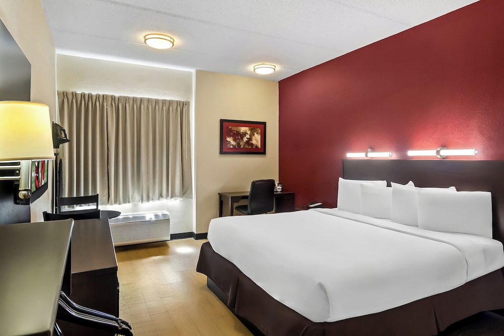 Red Roof Inn PLUS Jacksonville Southpoint - photo 25