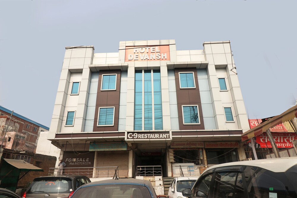 OYO 24680 Hotel Devansh - last minute hotel in Agra