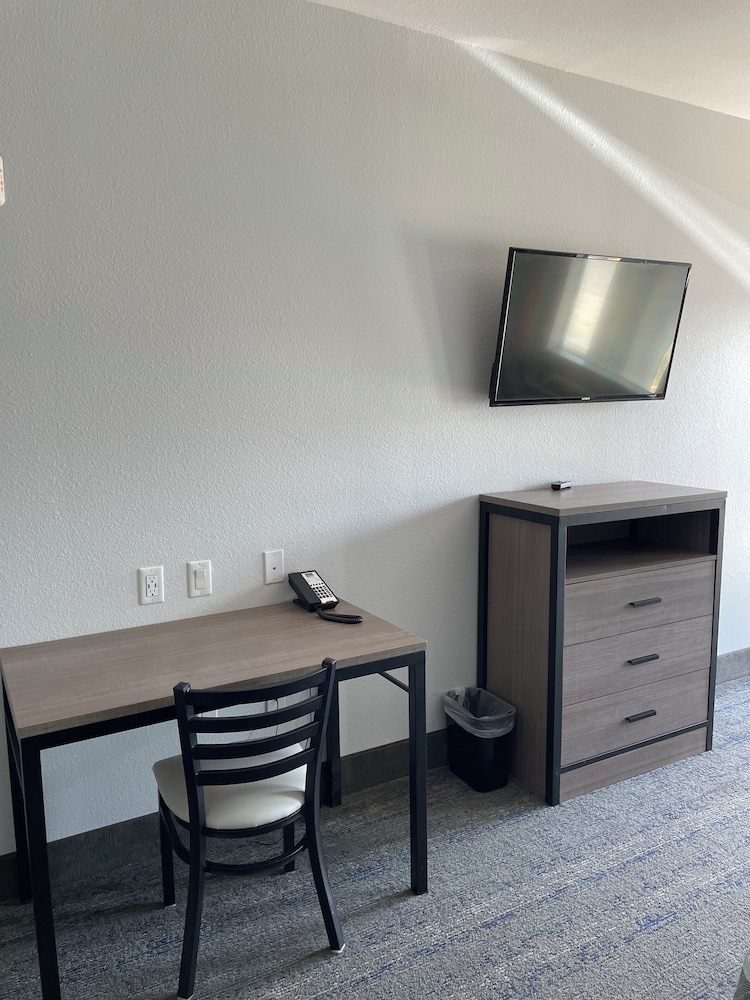 Express Inn Richey - photo 17