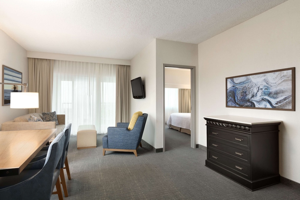 Embassy Suites by Hilton Monterey Bay Seaside - photo 18