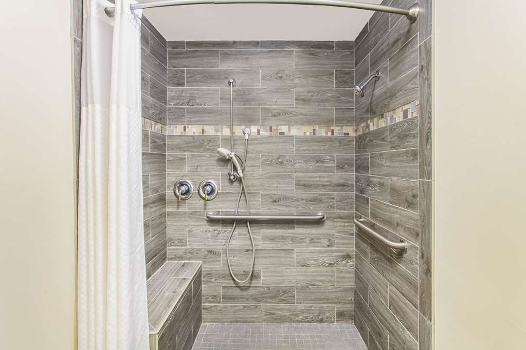 Baymont by Wyndham Jacksonville Butler Blvd - photo 11