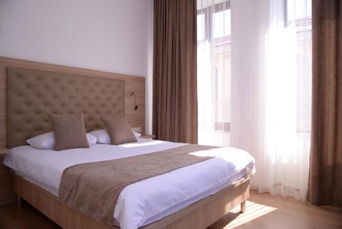Hotel Varios
