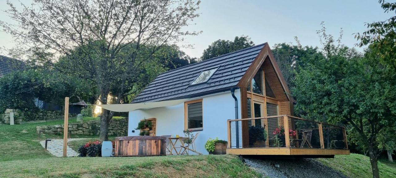 Hiška pod črešnjo — 4-Star Luxury Hotel in Rogasovci, Slovenia