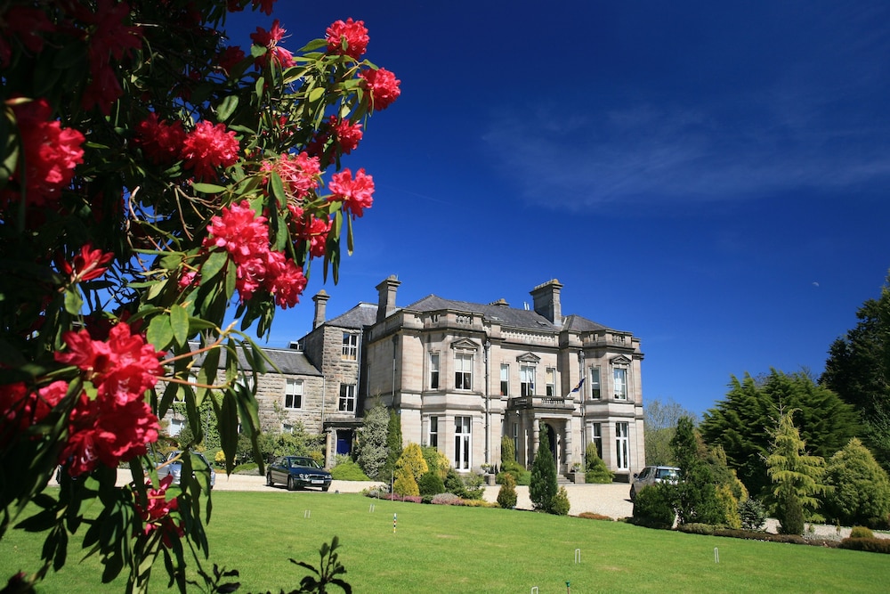 Tre Ysgawen Hall & Spa