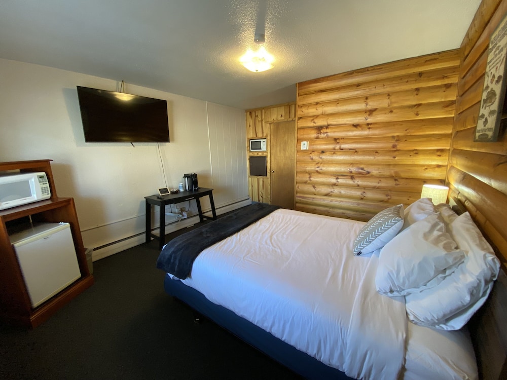 Columbia Point Resort - photo 18