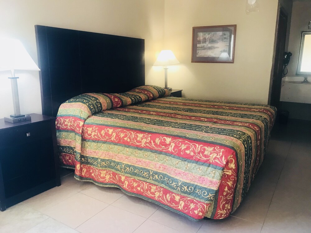 Highland Inn Denham Springs Baton Rouge East - photo 16