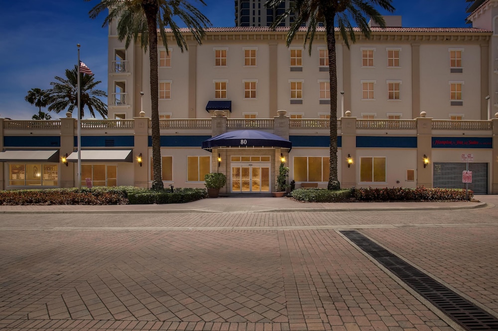 Hampton Inn & Suites St. Petersburg Downtown - photo 82