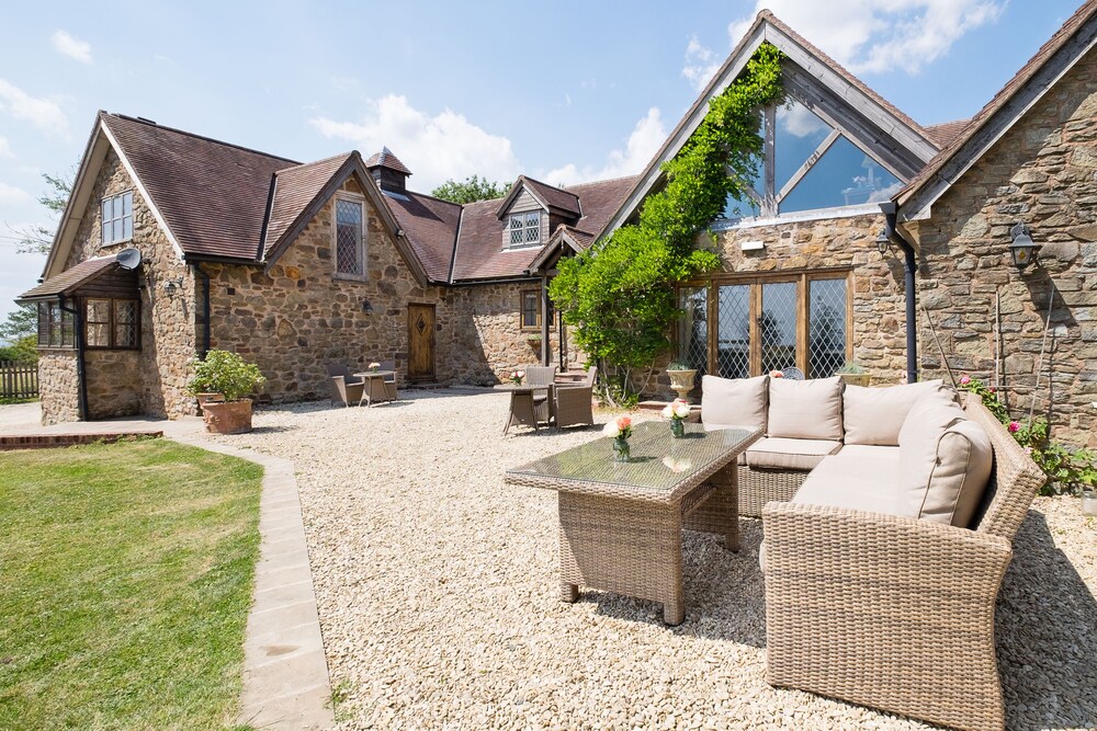 The Graig Bed And Breakfast Ludlow — 4-Star Luxury Hotel in Ludlow, United Kingdom