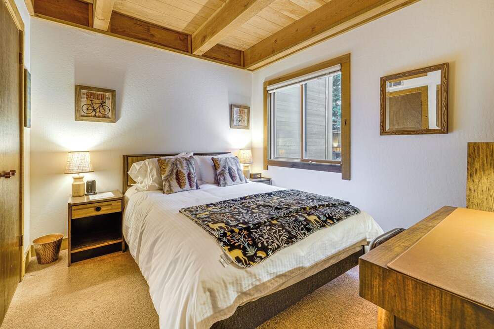 Less Than 1 Mi to North Star Resort Condo with Balcony - photo 14