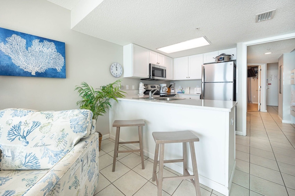 Phoenix All Suites West Hotel 1101 1 Bedroom Condo - featured photo