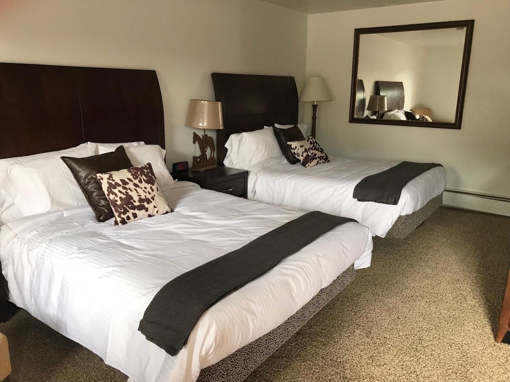 Country West Motel - photo 15
