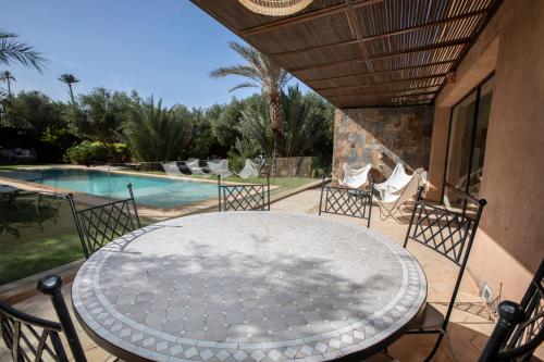 Villa Mayaz Piscine chauffée — 4-Star Luxury Hotel in Marrakesh, Morocco
