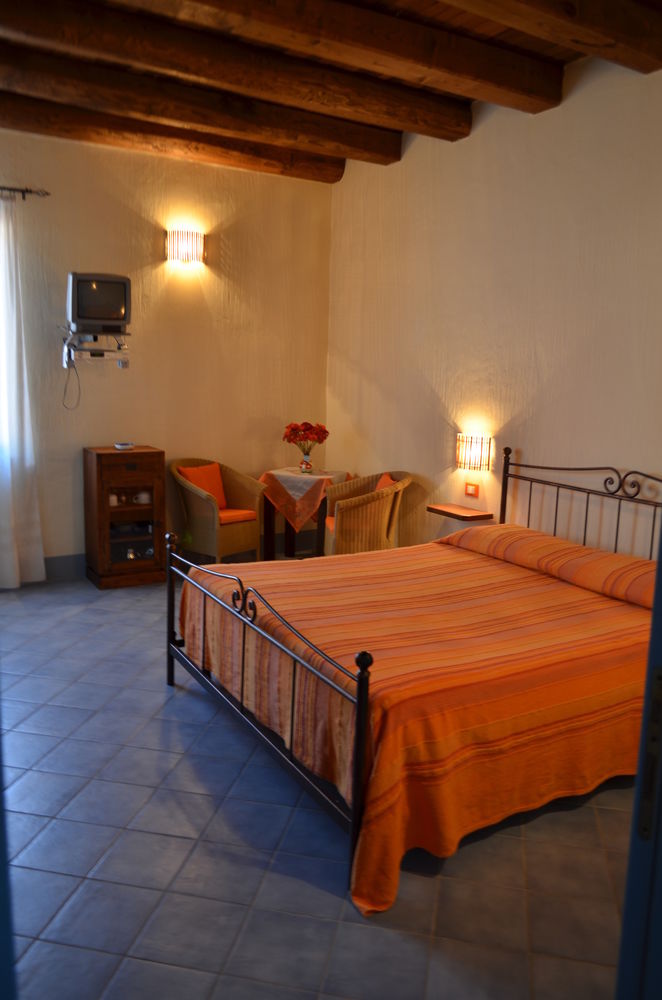 Solares Case Vacanze in Ustica, Italy