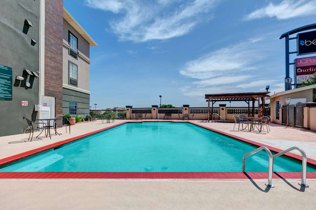 La Quinta Inn & Suites by Wyndham Weatherford - photo 11