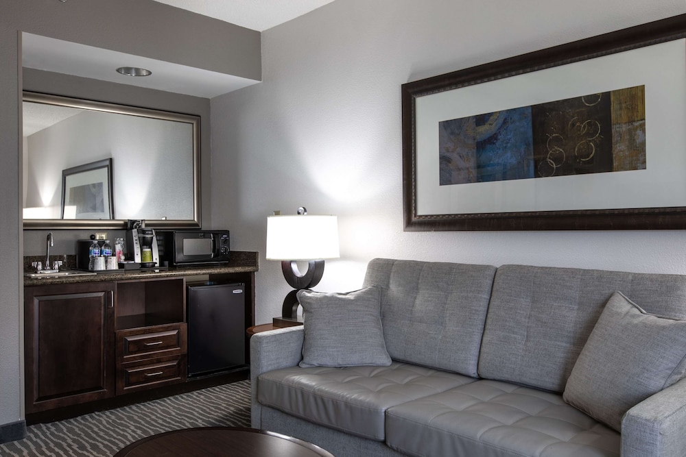 Hilton Garden Inn Lynchburg - photo 23