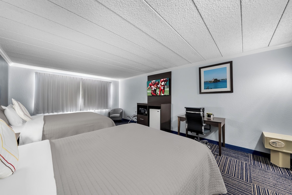 Admiralty Inn & Suites a Red Collection Hotel - photo 9