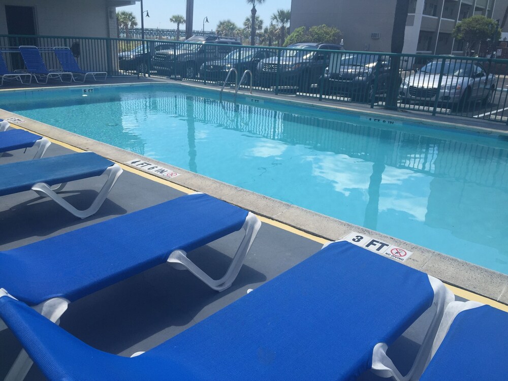 Admiral Motor Inn - photo 24