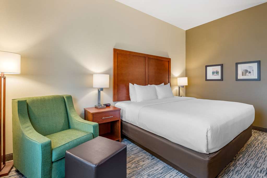 Comfort Inn & Suites West Des Moines - photo 7