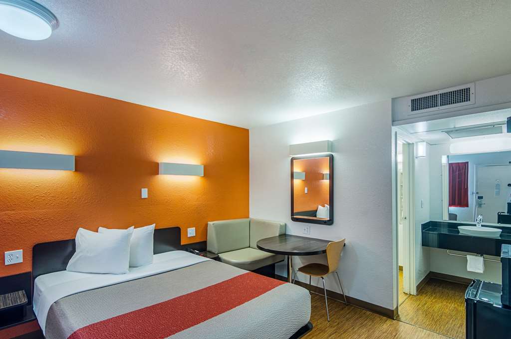 Motel 6 Ardmore OK - featured photo