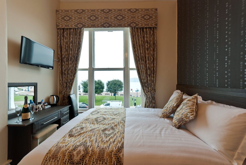 Lauriston & Lawton Court Hotel in Llandudno, United Kingdom