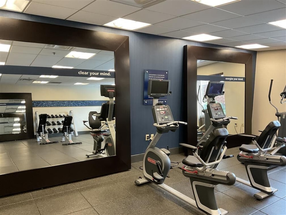 Hampton Inn Lexington Medical Center - photo 27