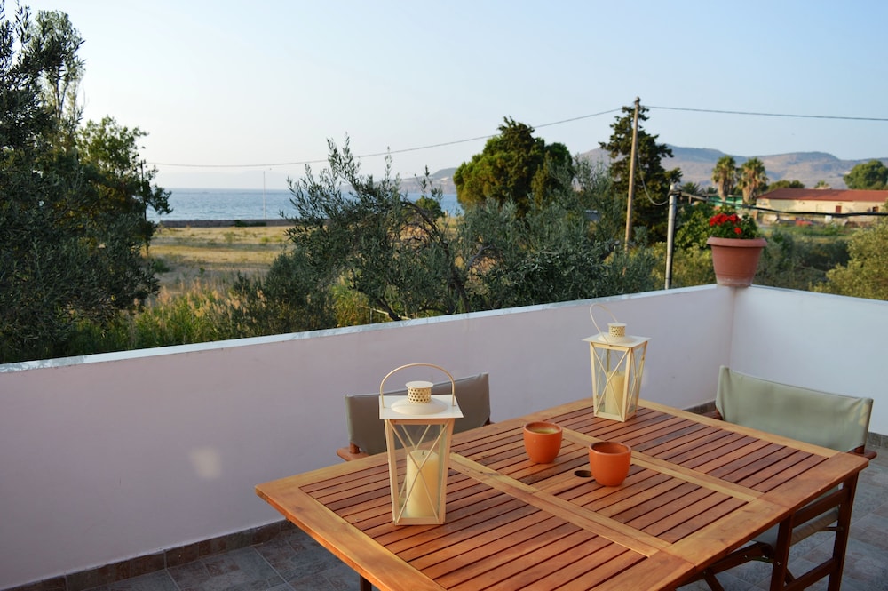 Villa Marianthi — 4-Star Luxury Hotel in Petra, Greece