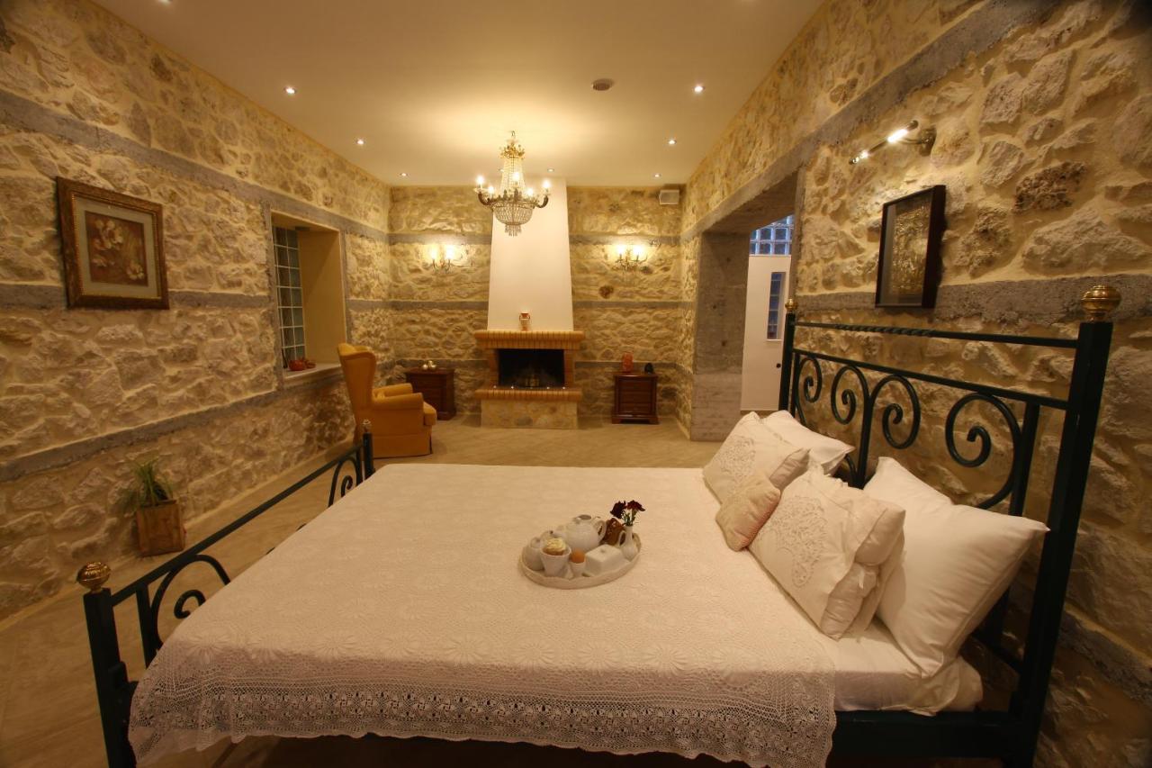 Villa Vanilla — 4-Star Luxury Hotel in Agioi Theodoroi, Greece