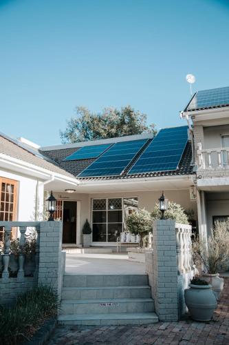 The Symphony Guest House — 4-Star Luxury Hotel in Queenstown, South Africa